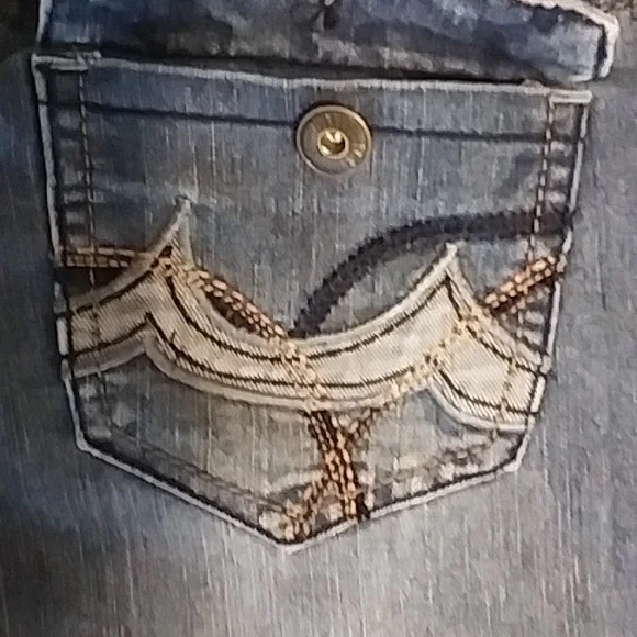 Baccini Bermuda Denim Shorts - Picture 8 of 11